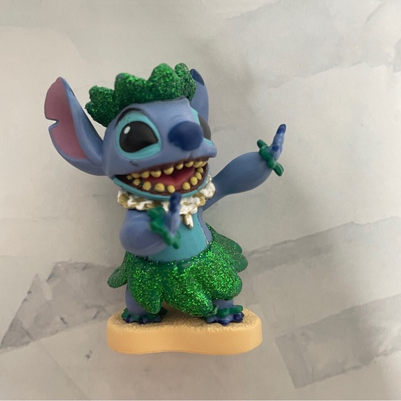 Disney LILO & Stitch with Elvis Stitch Hula PVC Figure Cake Topper Disney Store - Picture 5 of 7